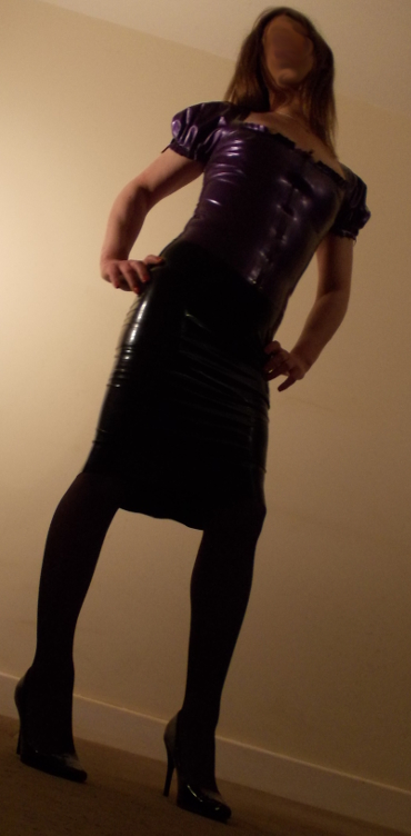 Sweet sexy transsexual latex fetish